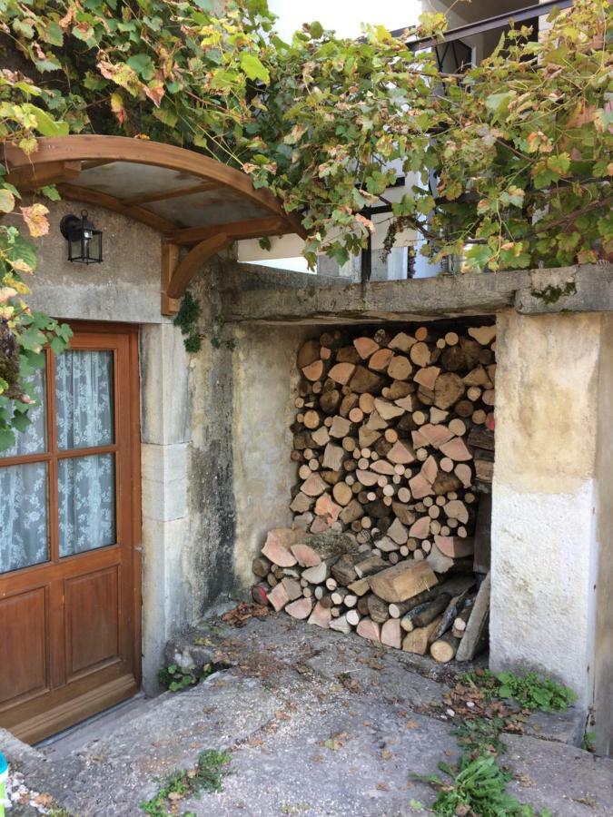 Gite Chambre De La Tante Camille - Les Filles Tresy Passenans Exterior foto